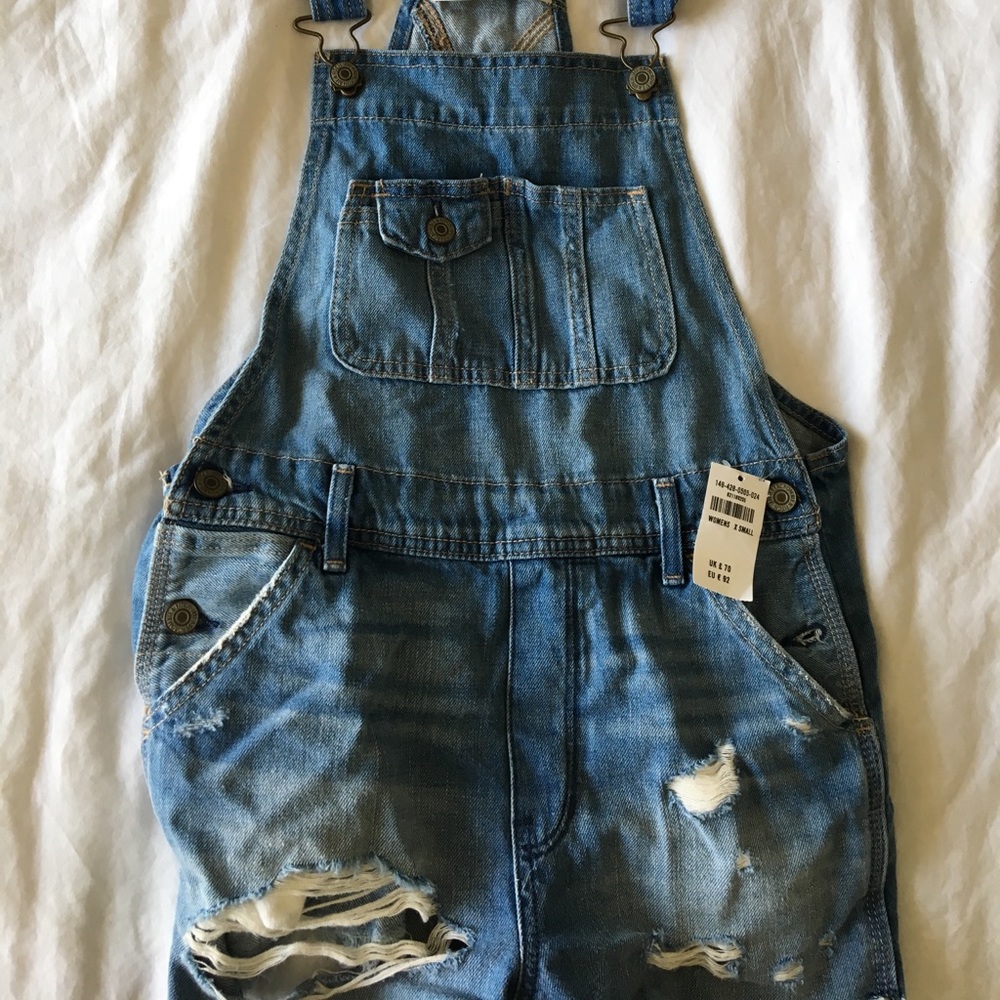 NEW, Abercrombie and Fitch short jean overalls